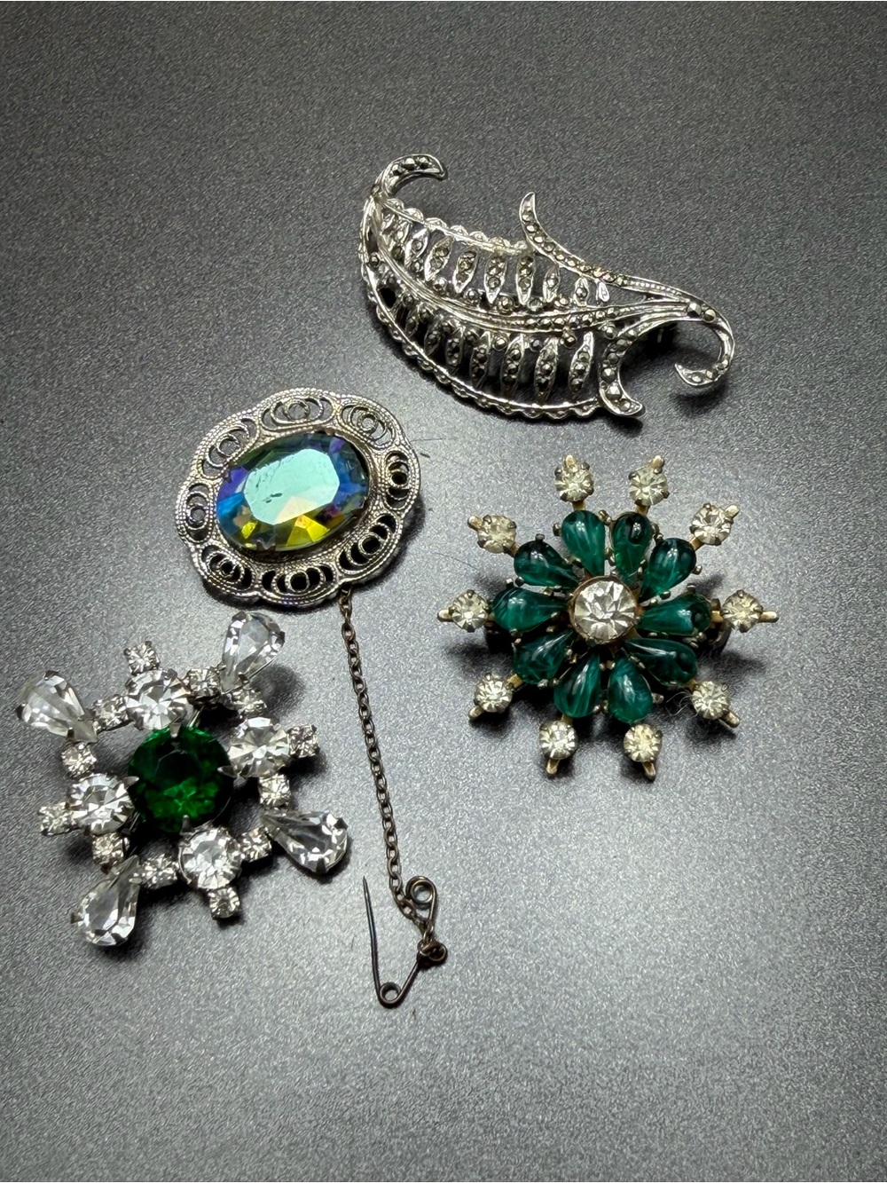 Vintage Green and Silver Brooch Lot #cz574
